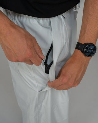 BUSI Biggie Pant Light Grey snowboard and ski pants, side vent zip detail