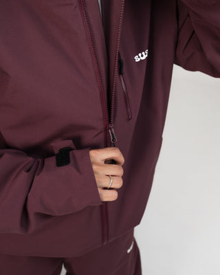 BUSI Core Jacket Wine snowboard and ski jacket, cuff and zip detail